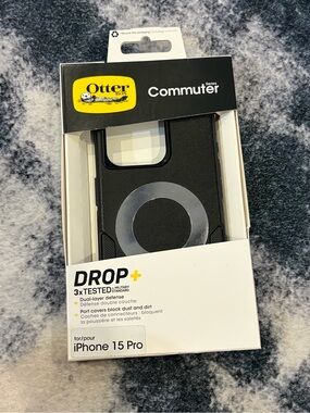 iPhone 15 Pro OtterBox Commuter Series Case Black - Used